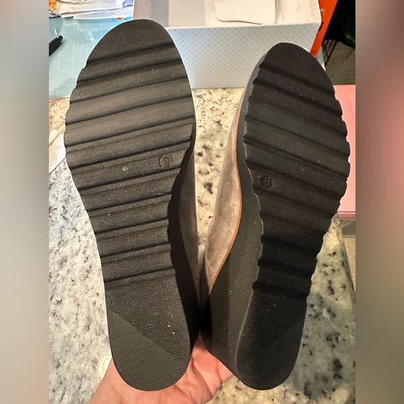 Last One! NEW Grey Lauren Blakwell Ankle Boot - Picture 4 of 9